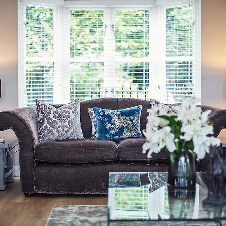 Beautiful 4-Bed Home, Hot Tub & Stunning Views - Abergavenny ภายนอก รูปภาพ