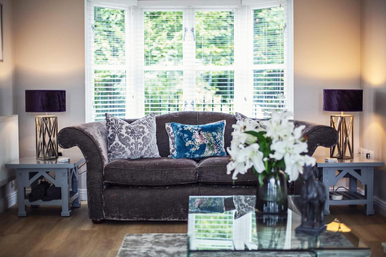 Beautiful 4-Bed Home, Hot Tub & Stunning Views - Abergavenny ภายนอก รูปภาพ