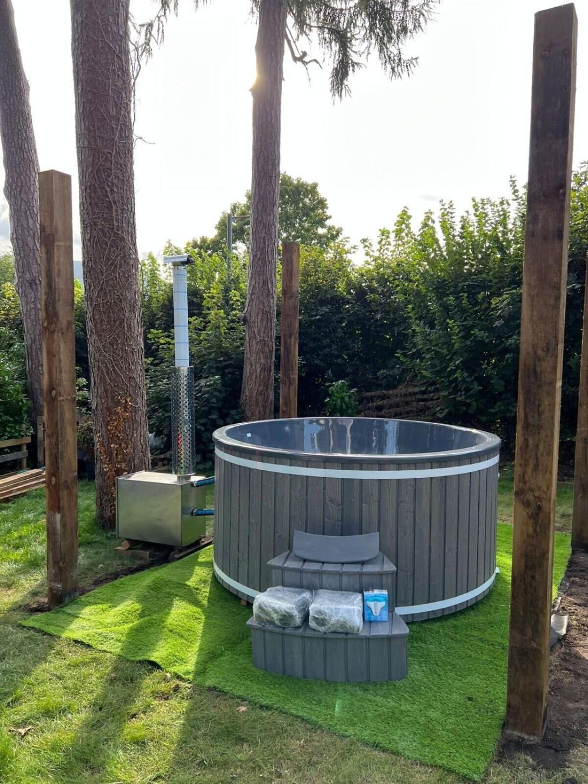 Beautiful 4-Bed Home, Hot Tub & Stunning Views - Abergavenny ภายนอก รูปภาพ